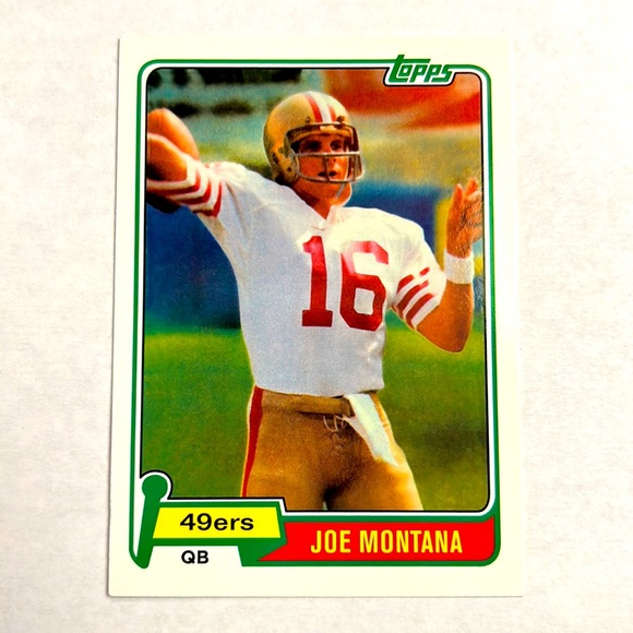 NFL- Topps Joe Montana QB Football Card - Picture 1 of 2